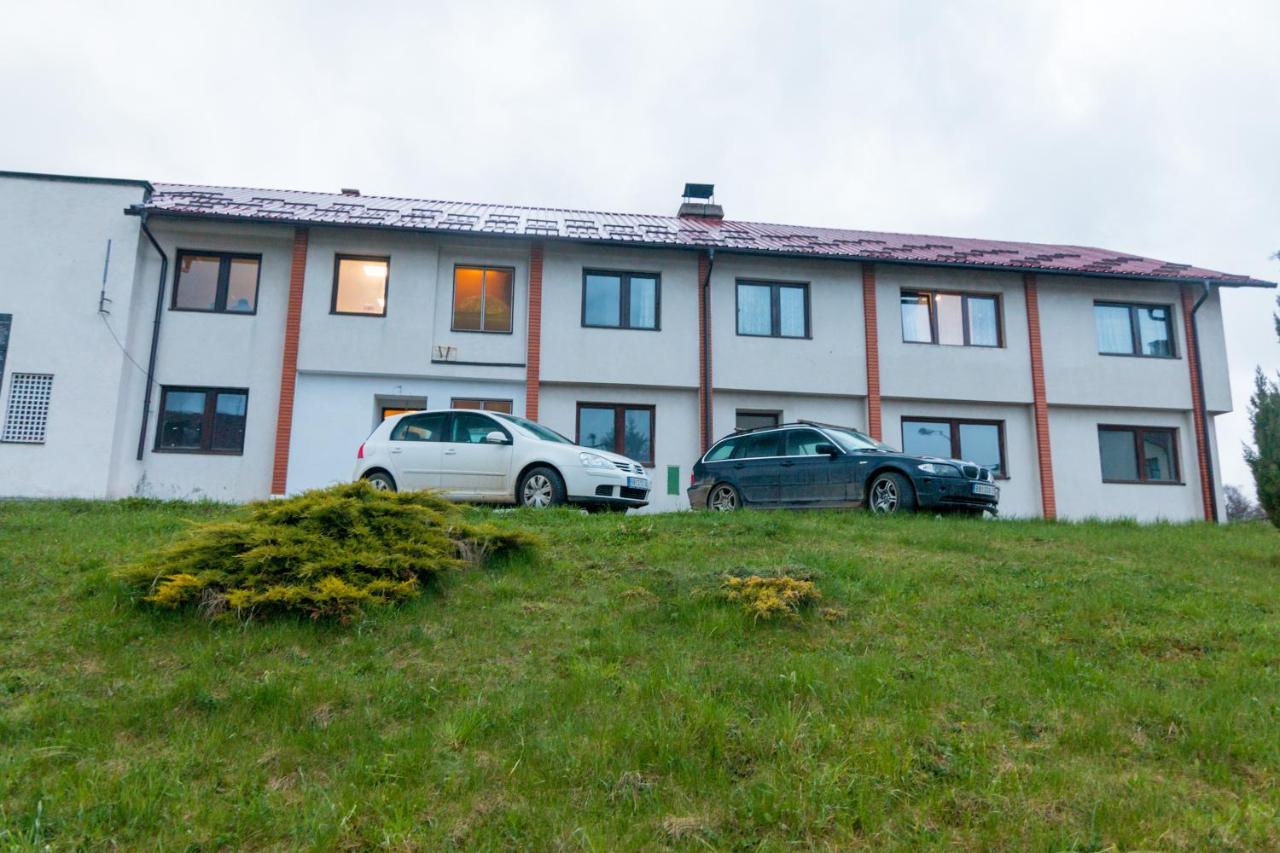 Viktorijini Konaci Aparthotel Kremna ภายนอก รูปภาพ